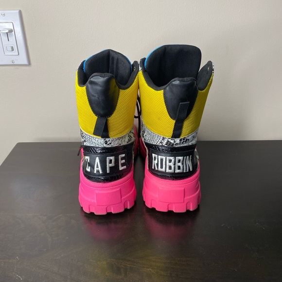 Cape Robbin Multicolor Snake Print Boots with Pink Soles size 9 - Picture 2 of 14